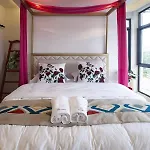 Tinghai Boutique Hostel